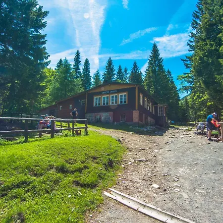 Hotelove Z Sauna Przy Strumieniu *