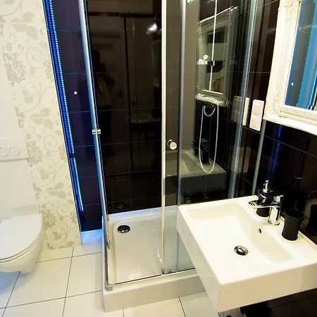 Hotelove Z Sauna Przy Strumieniu *