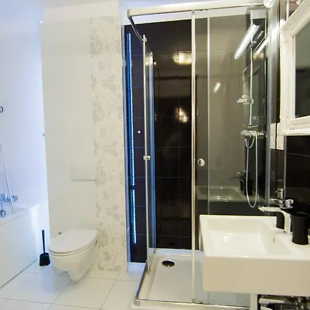 Hotelove Z Sauna Przy Strumieniu