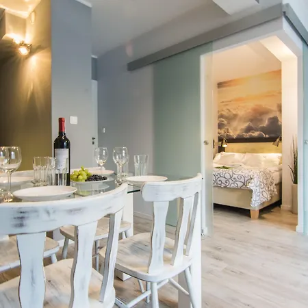 Hotelove Z Sauna Przy Strumieniu *