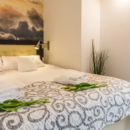 Hotelove Z Sauna Przy Strumieniu