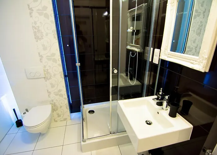 Hotelove Z Sauna Przy Strumieniu *